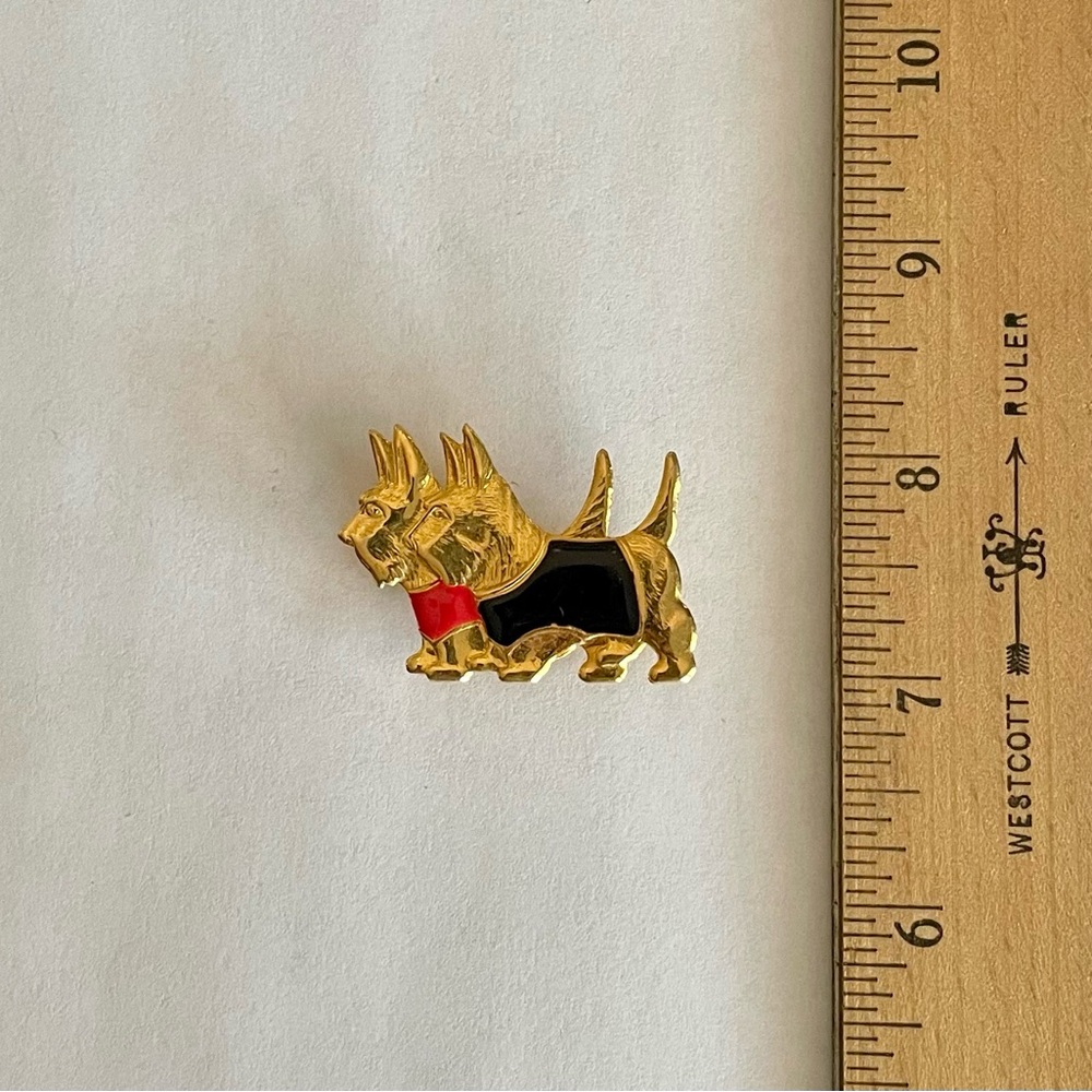 Vintage Brooch - Two Dogs Wearing Sweaters - Picture 4 of 4